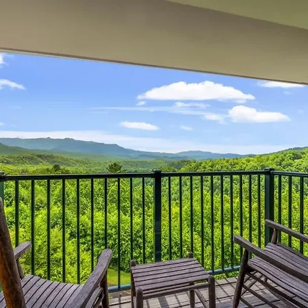 Villa Timber Haven
